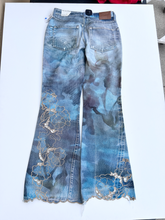 Load image into Gallery viewer, Free People Denim Size 1/2 (26)
