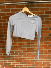 Load image into Gallery viewer, Gym Shark Athletic Top Size Medium
