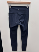 Load image into Gallery viewer, Lululemon Athletic Pants Size 3/4 (27)
