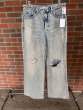 Load image into Gallery viewer, Good American Denim Size 3/4 (27)
