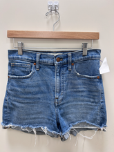 Load image into Gallery viewer, Madewell Shorts Size 1
