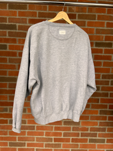 Load image into Gallery viewer, Sweatshirt Size Large

