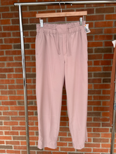 Load image into Gallery viewer, Old Navy Active Athletic Pants Size Small
