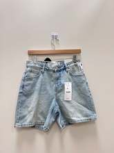 Load image into Gallery viewer, Ardene Shorts Size 1
