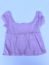 Load image into Gallery viewer, Shein Short Sleeve Top Size Medium
