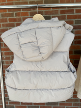 Load image into Gallery viewer, Garage Heavy Outerwear Size Medium
