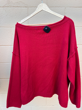Load image into Gallery viewer, Pink Lily Sweater Size Small
