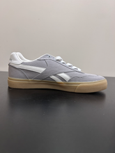 Load image into Gallery viewer, Reebok Mens Athletic Shoes Mens 8
