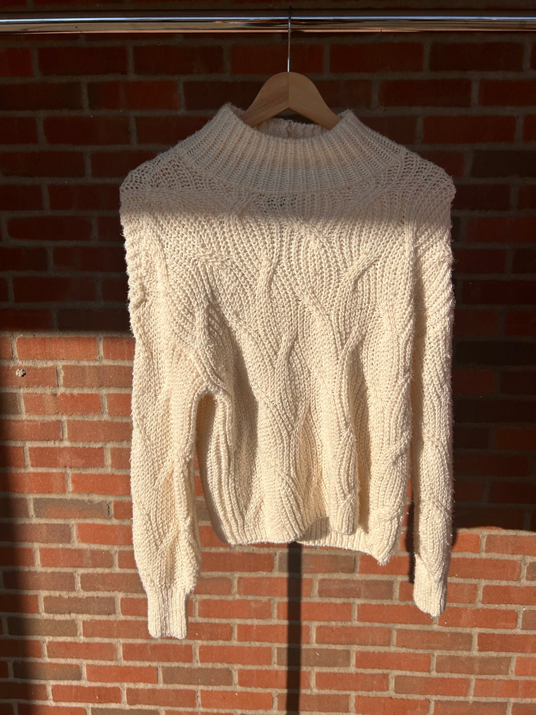 American Eagle Sweater Size Small