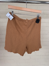 Load image into Gallery viewer, Skims Shorts Size 2XL
