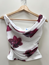Load image into Gallery viewer, Tank Top Size Medium

