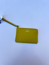 Load image into Gallery viewer, Coach Purse
