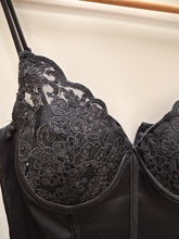 Load image into Gallery viewer, Windsor Dress Size Medium
