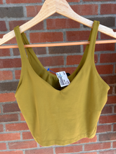 Load image into Gallery viewer, Lulu Lemon Athletic Top Size Medium
